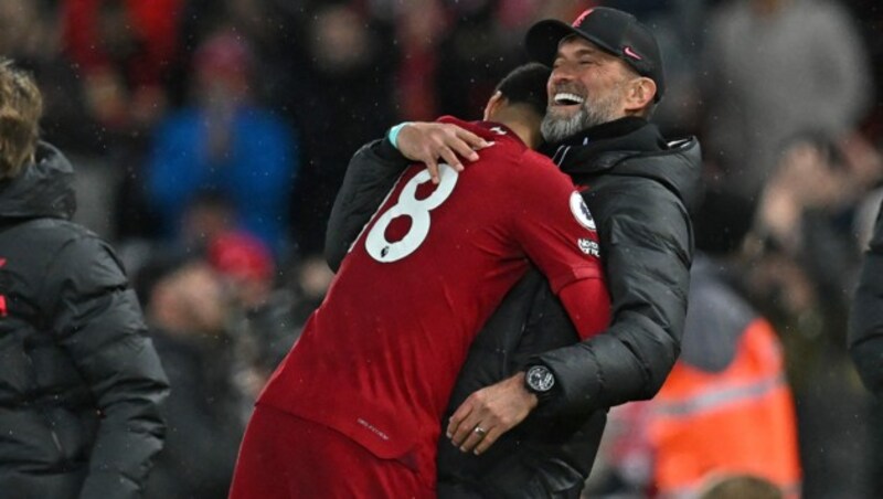 Jürgen Klopp (r.) hatte reichlich Grund zur Freude. (Bild: APA/AFP/Paul ELLIS)