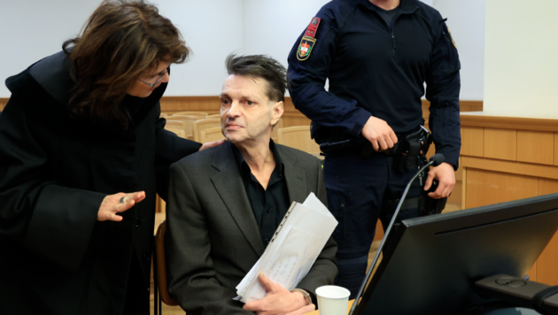 Christian S. mit seiner Anwältin Astrid Wagner am Urteilstag seines Prozesses (Bild: Zwefo)