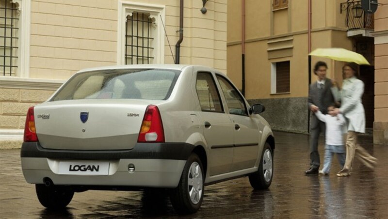 Im August 2004 feiert der Dacia Logan Weltpremiere. In Österreich kommt er 2006 offiziell auf den Markt. (Bild: Dacia)