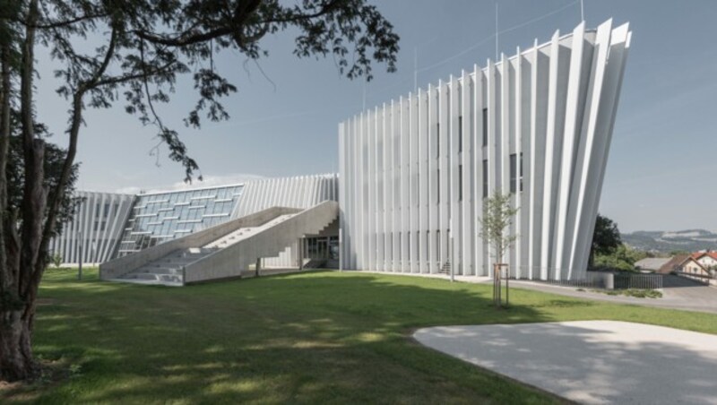 Die Anton Bruckner Privatuniversität am Fuße des Pöstlingbergs in Linz-Urfahr (Bild: Simon Bauer)