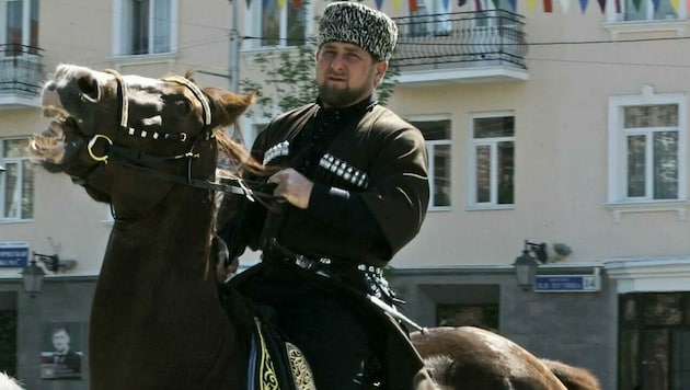Steckt Kadyrow selbst hinter dem Diebstahl des Pferdes? Der Verdacht liegt nach den Aussagen des Stallbesitzers jedenfalls nahe. (Bild: OSINT)