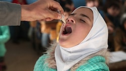 Cholera-Impfaktion im Erdbebengebiet von Syrien (Bild: OMAR HAJ KADOUR / AFP)