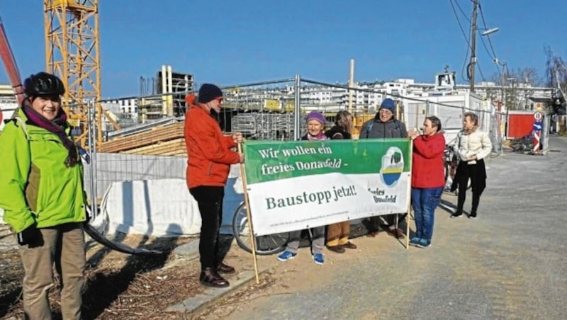 Regelmäßig wird gegen die Verbauungspläne am Donaufeld in Floridsdorf protestiert (Bild: Freies Donaufeld)