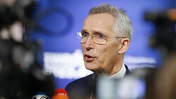 NATO-Generalsekretär Jens Stoltenberg (Bild) hat am Mittwoch erklärt, er befürchte, dass die seit Monaten schwer umkämpfte Stadt Bachmut „in den nächsten Tagen fällt.“ (Bild: AFP)