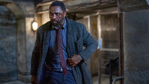 Idris Elba als John Luther im neuen Actionfilm „Luther: The Fallen Sun“ auf Netflix. (Bild: Netflix Inc.)