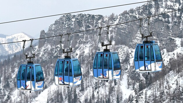 Damit die Gondelbahn in Zukunft nicht still steht, haben die Kasberg-Betreiber einen Sanierungsplan vorgelegt. (Bild: Wolfgang Spitzbart .)