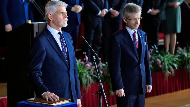 Tschechiens neuer Präsident Pavel bei der Angelobung in der Prager Burg (Bild: ASSOCIATED PRESS)