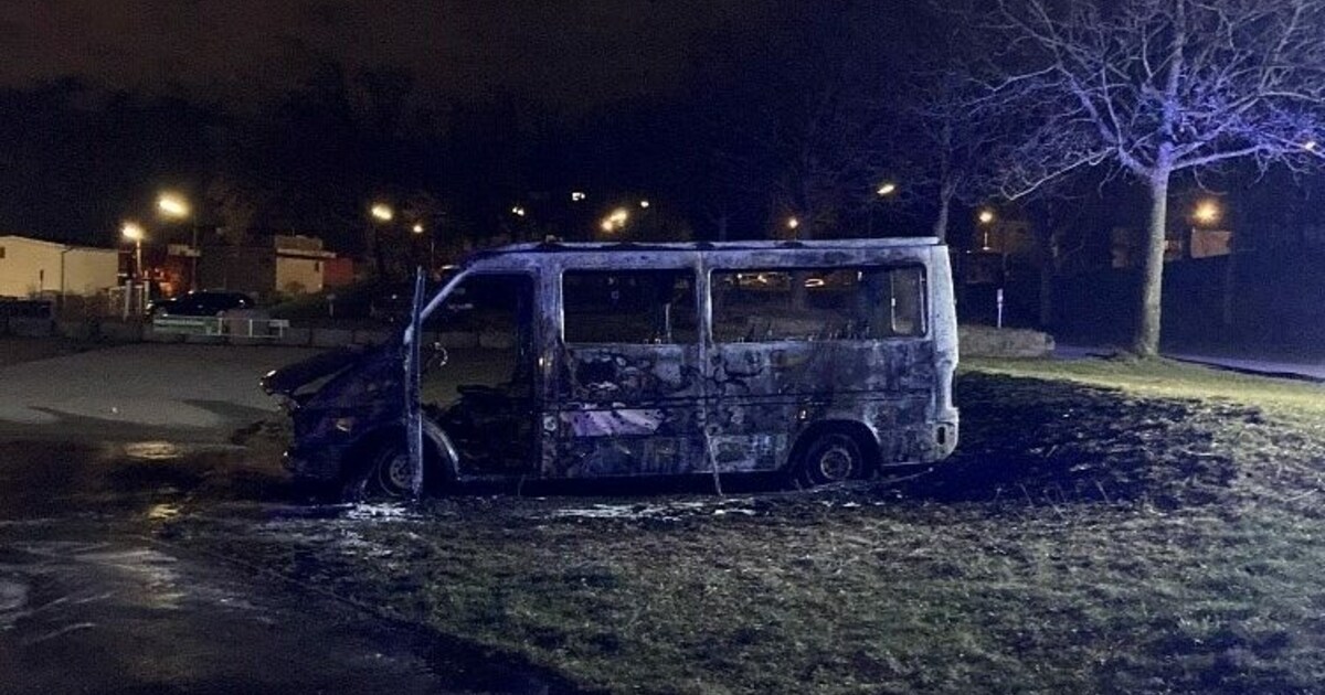 Weitere Pkw Beschädigt - Auto In Wien Ausgebrannt – Feuerteufel ...