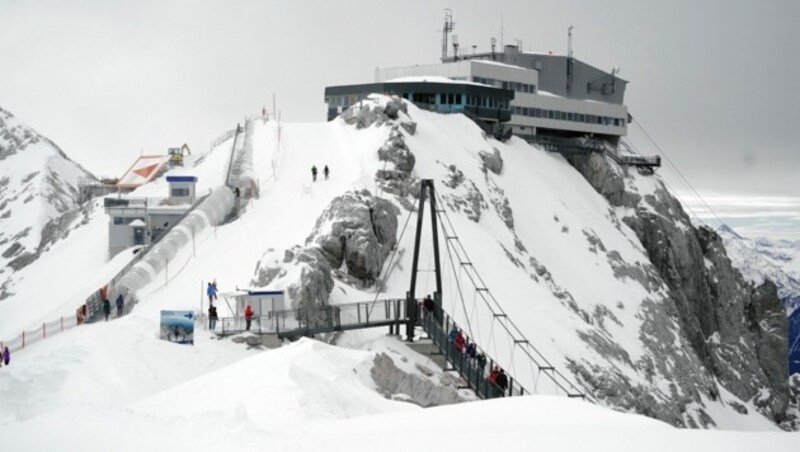 Die Bergstation der Dachstein-Gletscherbahn ist mittlerweile auch in die Jahre gekommen und wird nun für 13 Millionen Euro erneuert. (Bild: Pail Sepp)