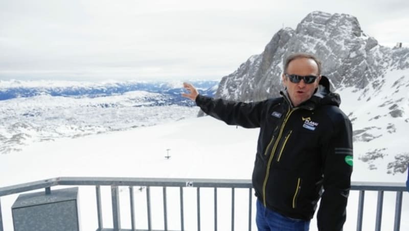 Georg Bliem gibt Einblicke über die Auswirkungen des Klimawandels am Dachstein. (Bild: Pail Sepp)