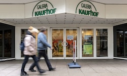 Benkos Signa hat tiefe Spuren bei der Kaufhauskette verursacht – nach einer Radikalkur geht es ...