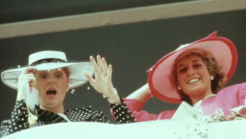 Sarah Ferguson und Prinzessin Diana (im Bild im Jahr 1987) hatten miteinander viel zu lachen. (Bild: Everett Collection / picturedesk.com)