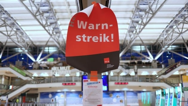 Vor wenigen Tagen wurde etwa in Hamburg gestreikt, jetzt legen Bedienstete auf weiteren Flughäfen die Arbeit nieder. (Bild: APA/dpa/Christian Charisius)