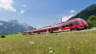 Auf der Strecke der Außerfernbahn rollen nun tagelang keine Züge (Archivbild). (Bild: Heinz Stanger)