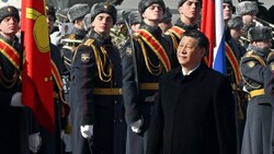 Der chinesische Staats- und Parteichef Xi Jinping ist am Montag zu einem Staatsbesuch in Moskau eingetroffen. (Bild: APA/AFP/Kommersant Photo/Anatoliy Zhdanov)