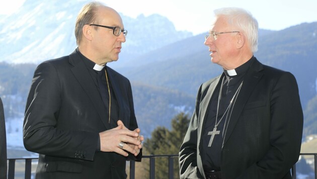 Bischof Hermann Glettler (li.) und Erzbischof Franz Lackner melden Bedenken an (Bild: Birbaumer Christof)