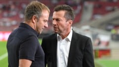 Lothar Matthäus (r.) kann so manche Entscheidung Hansi Flicks (l.) nicht ganz nachvollziehen. (Bild: APA/AFP/Christof STACHE)