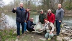 Der Präsident Helmut Belanyecz, Bruckneudorfs Vize Gerold Eder, Martin Belanyecz, Wolfgang Turek, Bgm. Gerhard Weil, Sonja Behr und Mario Trinkl. (Bild: Charlotte Titz)