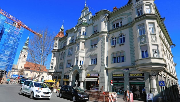 In der kleinen Gasse am Stauderplatz ist das erste Fahrverbot für Autos geplant. Die Wagen verschwinden langsam aus der Innenstadt. (Bild: Rojsek-Wiedergut Uta)