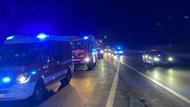 Ein Notarzt und die FF Feldkirchen bei Graz waren sofort zur Stelle (Bild: FF Feldkirchen bei Graz )