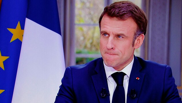 Präsident Emmanuel Macron sieht keine Alternative zur Anhebung des Pensionsantrittsalters und peitscht seine umstrittene Reform durch. (Bild: APA/AFP/Ludovic MARIN)