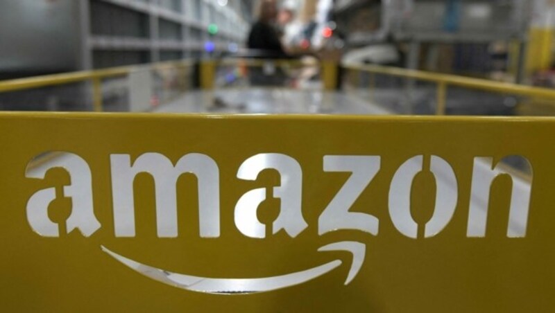 Weil sich die Teuerungen auf die Bestellfreude der Kunden auswirken, senkt Amazon die Kosten. (Bild: AFP)