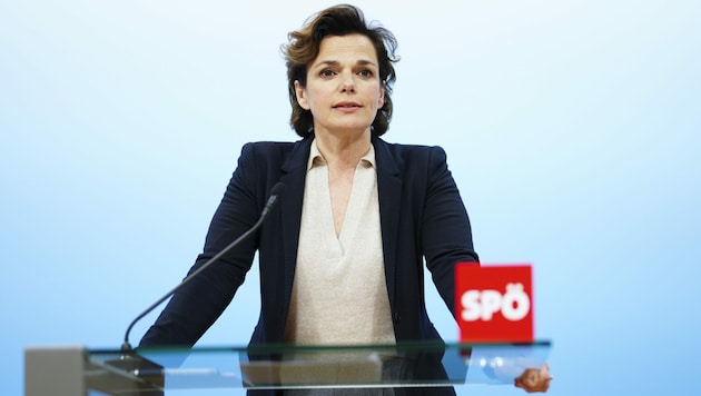 Wo ist Pamela Rendi-Wagner? Die Frage drängt sich angesichts des Kampfes um die SPÖ-Parteispitze auf. (Bild: APA/EVA MANHART)