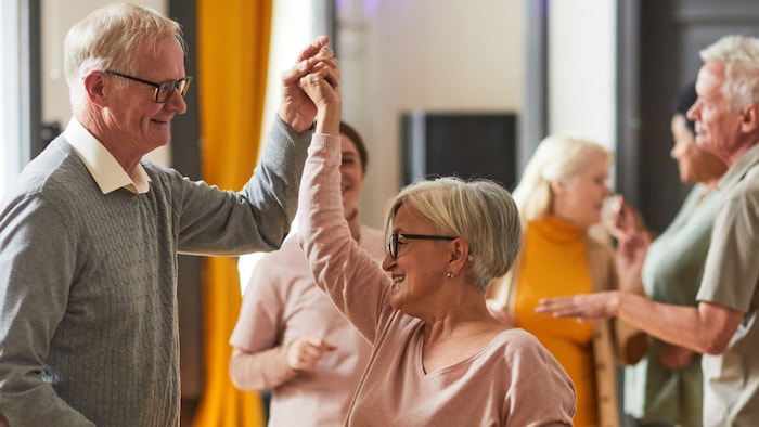 Probieren Sie neue Hobbys wie etwa einen Tanzkurs aus.