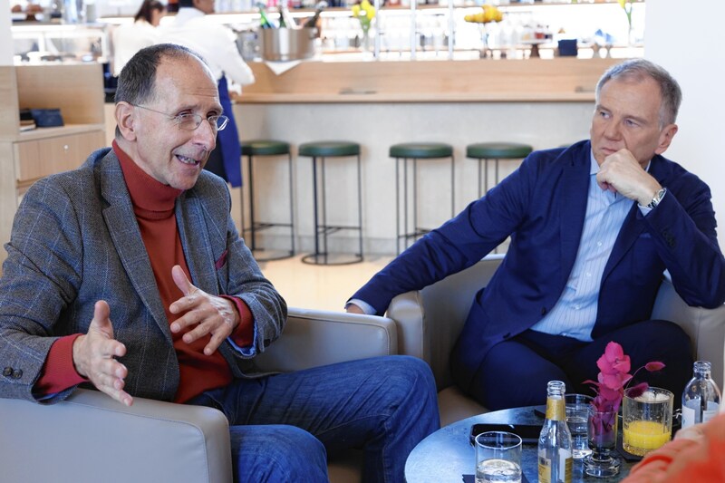 Armin Wolf und Peter Filzmaier sind gemeinsam unter die Buchautoren gegangen. (Bild: Holl Reinhard)