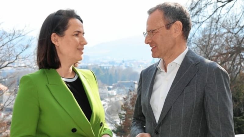 In der Villa Blanka in Innsbruck informierten Barbara Thaler und Manfred Pletzer rund 80 Tiroler Betriebe über den Stand beim „Green Deal“. (Bild: Birbaumer Christof)