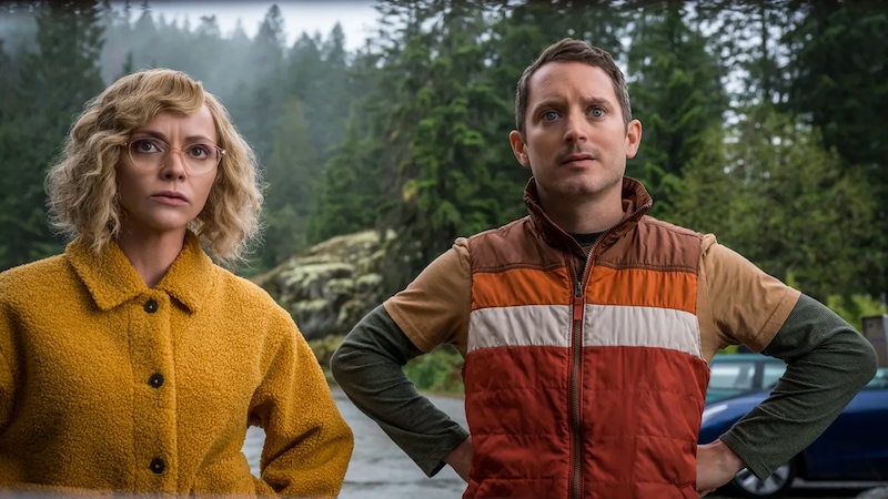 Christina Ricci und Elija Wood gehören zur Star-Besetzung von „Yellowjackets“. (Bild: Paramount+)