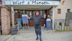 Beim Wirt z’Minsta in Altmünster kann man um 11,50 € zu Mittag essen so viel man möchte. Sigi John setzt in seinem Lokal voll auf Hausmannskost. (Bild: Fellner Klemens)