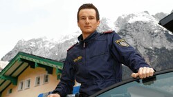 Auf einer Skitour in Werfenweng entdeckte Polizist Stefan Koller in einem Graben einen schwerverletzten Wintersportler und reagierte goldrichtig. (Bild: GERHARD SCHIEL)
