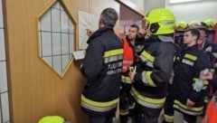 Lagebesprechung der Feuerwehr (Bild: DOKU NÖ)