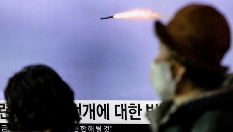 Südkoreas Generalstab verurteilte den Raketentest als „ernste Provokation“. (Bild: APA/AFP/Anthony WALLACE)