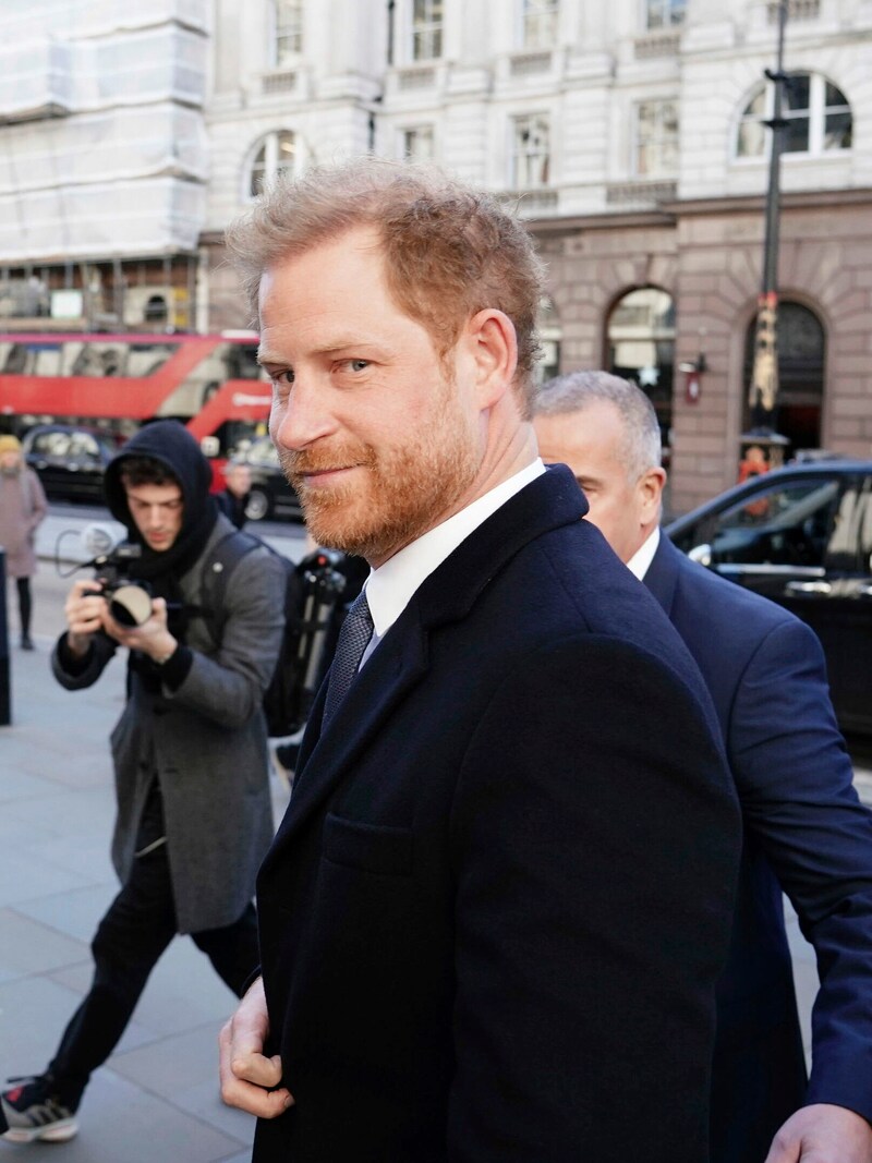 Prinz Harry in London (Bild: APA/(Jordan Pettitt/PA via AP)