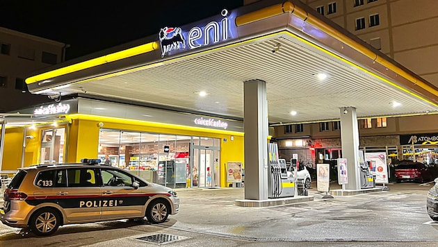 Der erste von zwei Tatorten: die ENI-Tankstelle in Salzburg-Schallmoos. (Bild: Tschepp Markus)