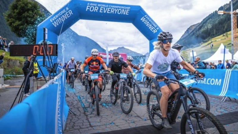 Der E-Bike-Weltverband lockt mit einem großen Gewinnspiel - zu gewinnen gibt es ein E-Bike sowie Startplätze bei der E-Bike WM in Ischgl. (Bild: Mitteregger)