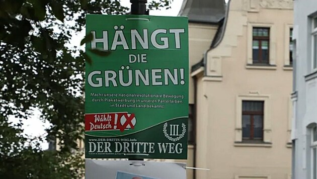 Die Plakate der deutschen Kleinstpartei „Der III. Weg“ sorgten für Empörung im deutschen Wahlkampf 2021. (Bild: Bodo Schackow/dpa-Zentralbild/dpa/Archiv/dpa-bilder)