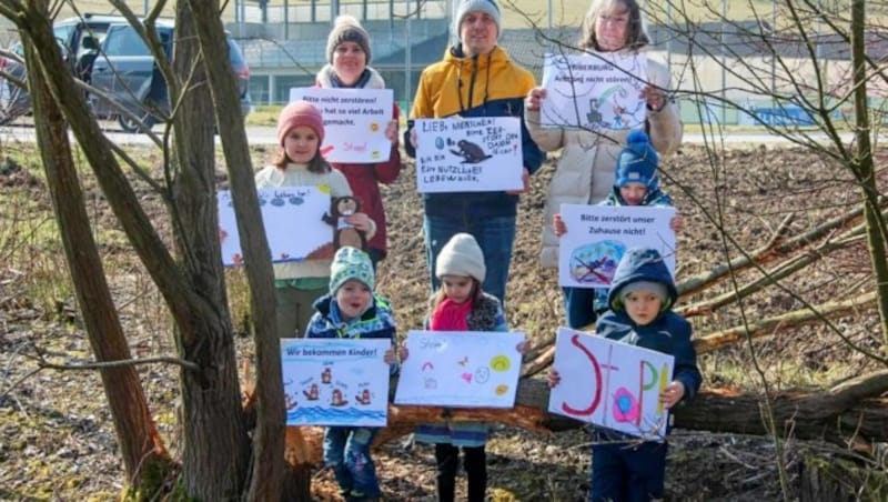 Für den Verbleib ihres „Willi“ haben sich zuletzt viele Kinder eingesetzt, sie sind nun bitter enttäuscht, dass der Biber weg muss. (Bild: Dostal Harald)