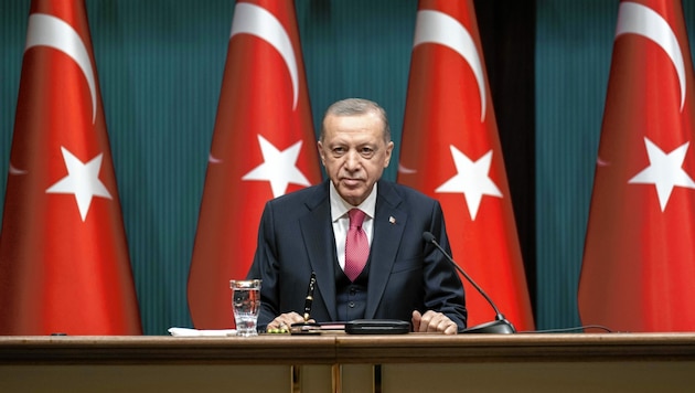 Der Staat bin ich! Erdoğan gibt sich als Ober-Pascha der Türkei. (Bild: 2023 Anadolu Agency)