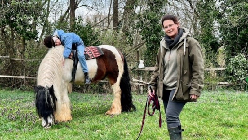 Auf für das Kuscheln mit den Fellnasen ist immer Zeit. (Bild: Petra Klikovits)