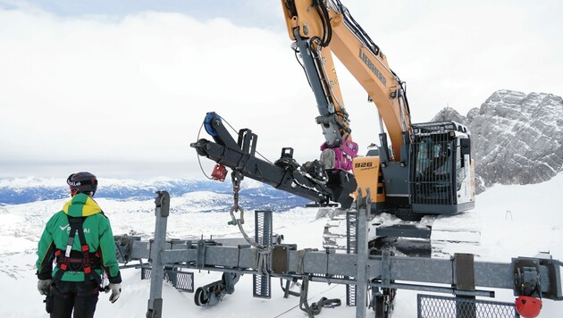 Eine Ära geht zu Ende: Die Lifte am Dachstein werden abgebaut. (Bild: Pail Sepp)