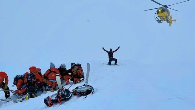 130 Personen waren laut Bergrettung im Einsatz, um den abgestürzten Alpinisten zu bergen (Bild: Bergrettung Steiermark)