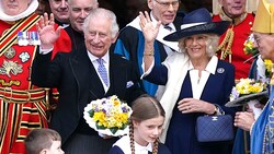 König Charles und Königin Camilla eröffneten mit dem Maundy-Gottesdienst die Feierlichkeiten zum royalen Osterwochenende. (Bild: APA/Owen Humphreys/PA via AP)