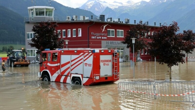 Auch der Flugplatz Zell am See wurde 2021 zum Flutopfer (Bild: Roland Hölzl)