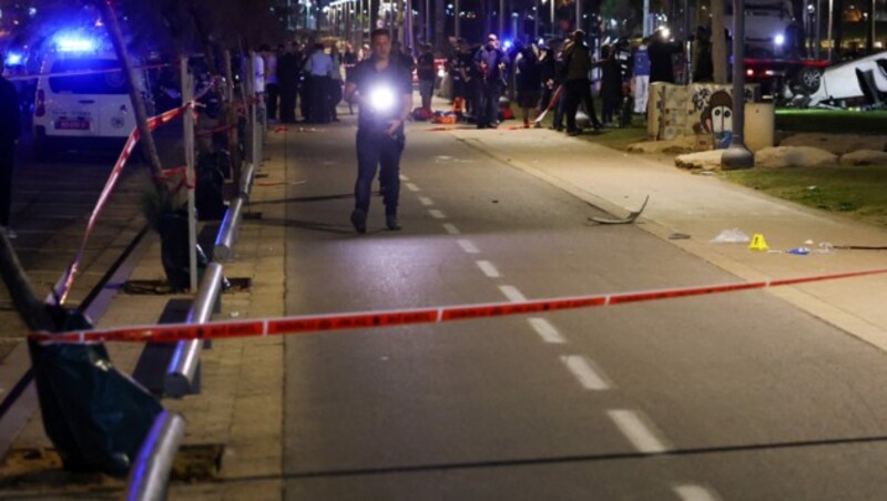 Die gesperrte Strandpromenade nach dem Anschlag (Bild: Ahmad Gharabli/AFP)