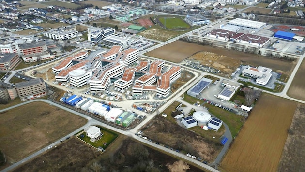 Der Neubau des Krankenhauses Oberwart schreitet voran (Bild: Landesholding Burgenland)