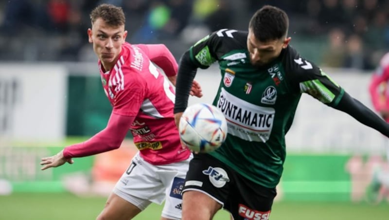 Manuel Pfeifer (Hartberg) und Aleksandar Lutovac (Ried) (Bild: GEPA)