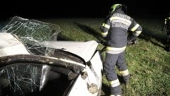 Zu einem schweren Verkehrsunfall wurden die Feuerwehren St. Lorenzen und St. Margarethen alarmiert. (Bild: Thomas Zeiler)